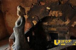 千年僵尸重生之后喊饿 恐怖盗墓人割肉逃生_灵异鬼话_玛丽人