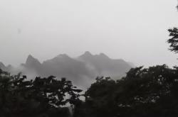 河南洛阳发现不明UFO拍摄者于2019年8月21日12时12分拍下UFO图片 -灵异事件