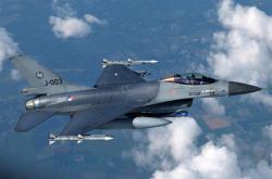 美国F-16战机撞上UFO事件解密，雷达未能捕获有效信号