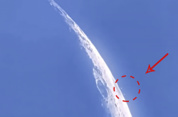月球惊现“UFO”，加拿大网友拍摄到月球三个类似飞碟的不明飞行物略过月球表面，还留下了影子！难道外星人真的在月球?