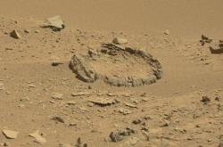 火星上惊现疑似人工石环阵 引发网友热议