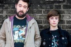 废柴舅舅第三季MP4格式