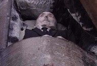 吸血鬼真的存在！死者墓中被挖走心脏_灵异鬼话_UFO发现网