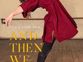 然后我们跳了舞