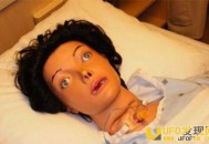 无表情的人恐怖真相 嘴里长满钉子脸上没有一点肌肉_灵异鬼话