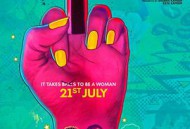 我罩袍下的口红