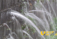 大雨冲出真龙尸骨 神兽竟为镇压古墓千年僵尸_灵异鬼话