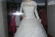 80年一直站在橱窗 貌美模特竟是干尸_灵异鬼话