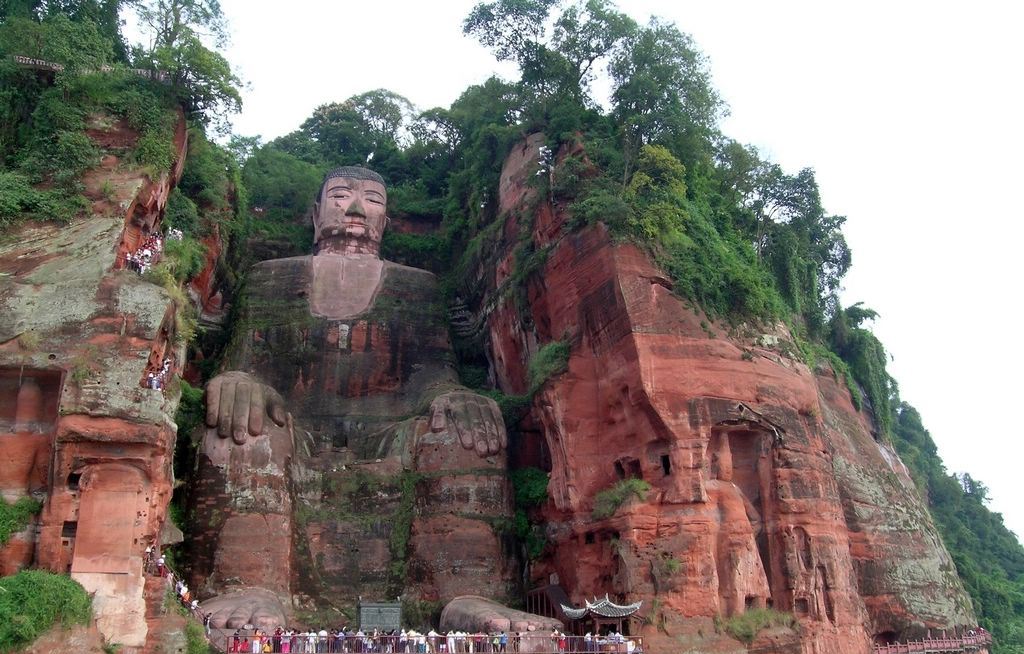 乐山大佛流泪之谜