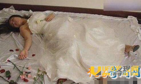 男子藏26具女尸当玩偶，尸体摆出各种造型疯狂猥亵！