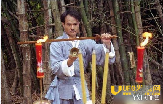 林正英怎么死的