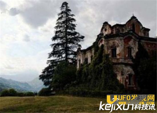 情侣旅店看到女鬼 盘点世界十大鬼屋吓死人